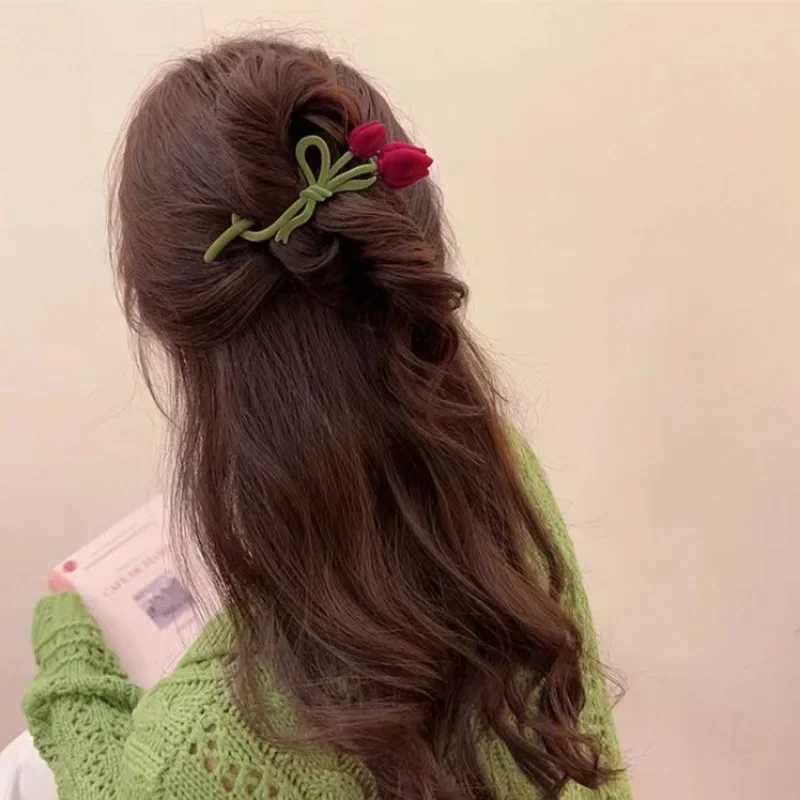 Plucked tulip hair clip womens clothing twisted sponge clip large hair clip headwear high-end single thread accessories. Y2504012