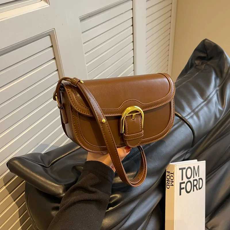 2025 AW Vintage Saddle Bag Womens Minimalist Shoulder Purse Stylish Commuter Crossbody Retro Versatile HandbagW251111