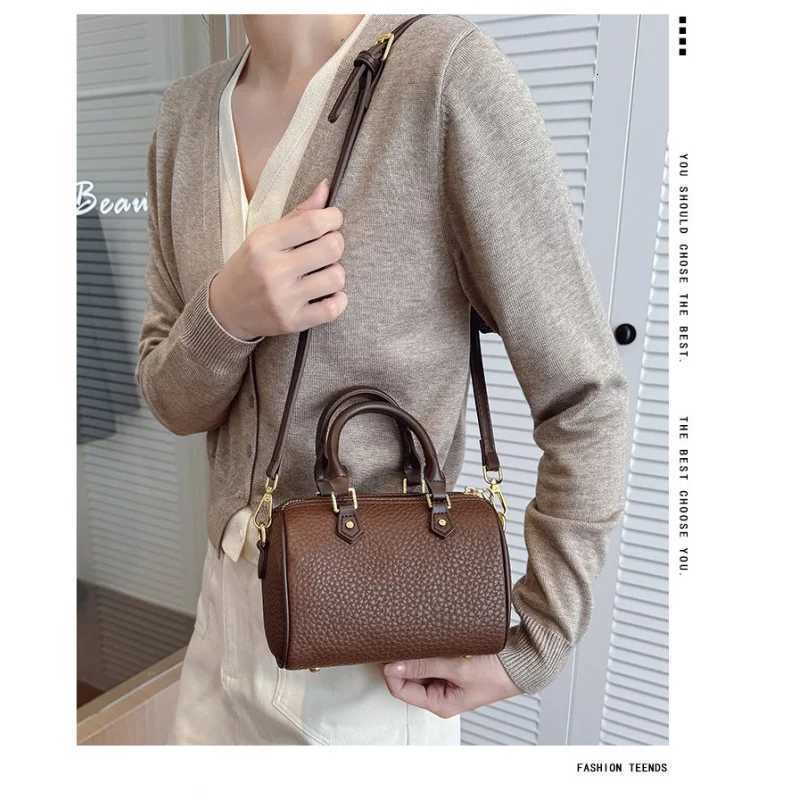 Fashionable Popular Womens Tote Bag Leather Shoulder Crossbody Luxury Brand Famous Designer Elegant LadiesW251111