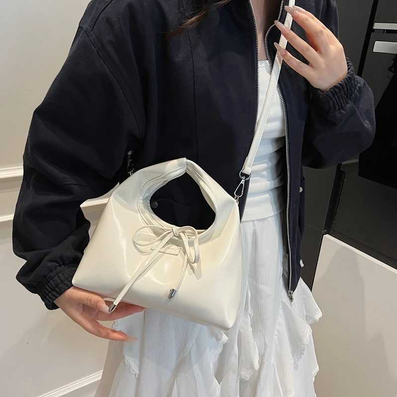 LEFTSIDE Mini PU Leather Saddle Bags Lady Crossbody Shoulder Bag for Women 2025 Spring Y2K Trend Bow Simple Handbags and PursesT2511112