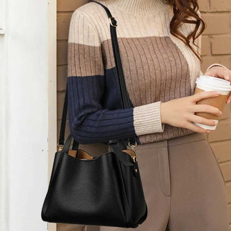 Versatile Bucket Shoulder Bag for Women Luxury Designer PU Leather Messenger Cross Body Bag for Women Casual Solid Color Wallet HandbagXJ250412