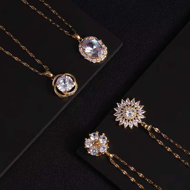 Hot Sale Gold Plated Flower Four Leaf Shining Crystal Moissanite Necklace for Women Girls Charm Luxury Jewelry Gifts