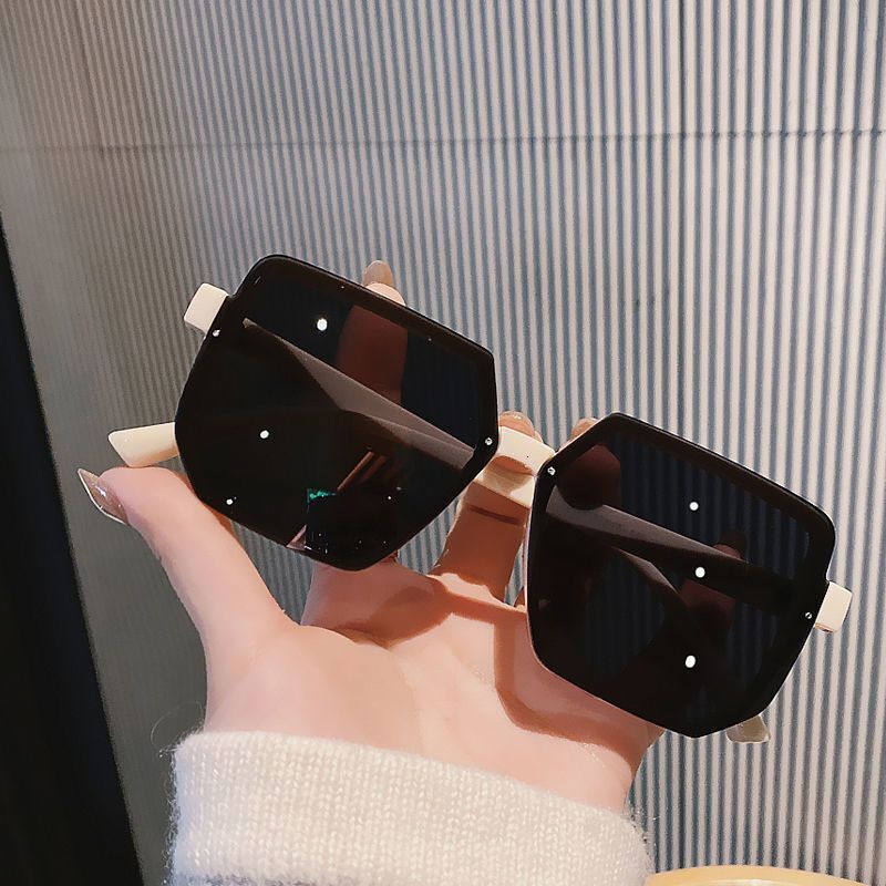 New Korean version of high-end women's sunglasses UV protection sun shading, driving glasses with cut edges and polygonal sunglasses, trendy