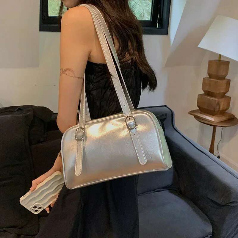 Green Commuter Shoulder Bags for Women 2025 Designer Handbags Pure Color Causal Big Capacity Pillow Underarm Bag