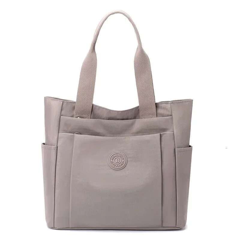 Casual Women's Bag, Fashionable And Casual ,2024 New Item, Large Capacity Solid Nylon Cloth Single Shoulder Hand-Held Mother Bag