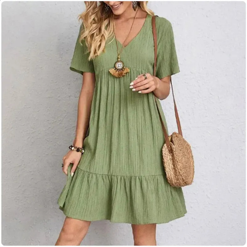 Womens summer Peplum dress spring Vneck short sleeved loose waist pleats suitable for Flare Vocation 250411