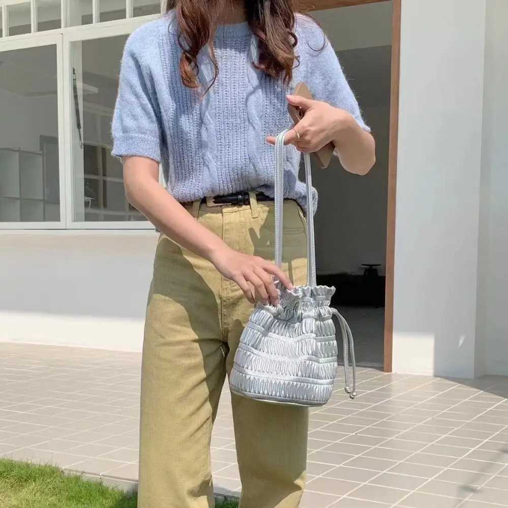Sier pleated shoulder bag new Drstring PU leather handbag bucket casual wallet for womenXJ250412