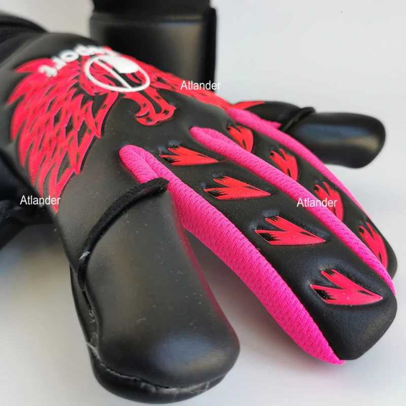 New Predator Football Gloves Soccer Goalkeeper Thickened Latex Teenager Adults Non-Slip Soccer Goalie Goalkeeper Football GlovesW251112