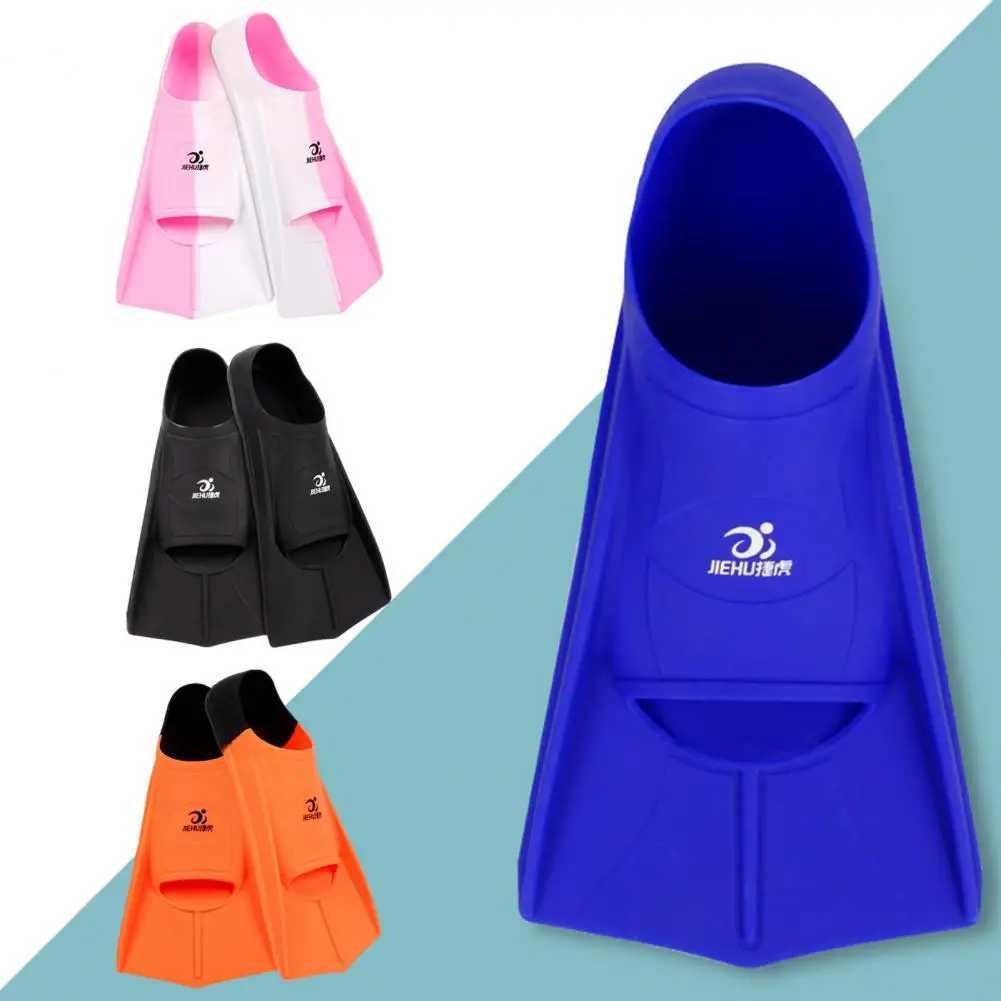 Perforated swimming fins for adult swimming training short blade flap for comfortable and flexible swimming assistanceY250412