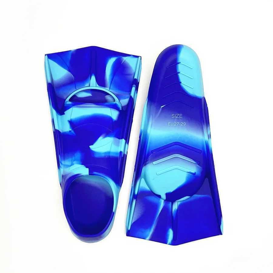Comfortable silicone swimming fins for children and adults are suitable for beginners in swimming and are an ideal choice for training water activitie