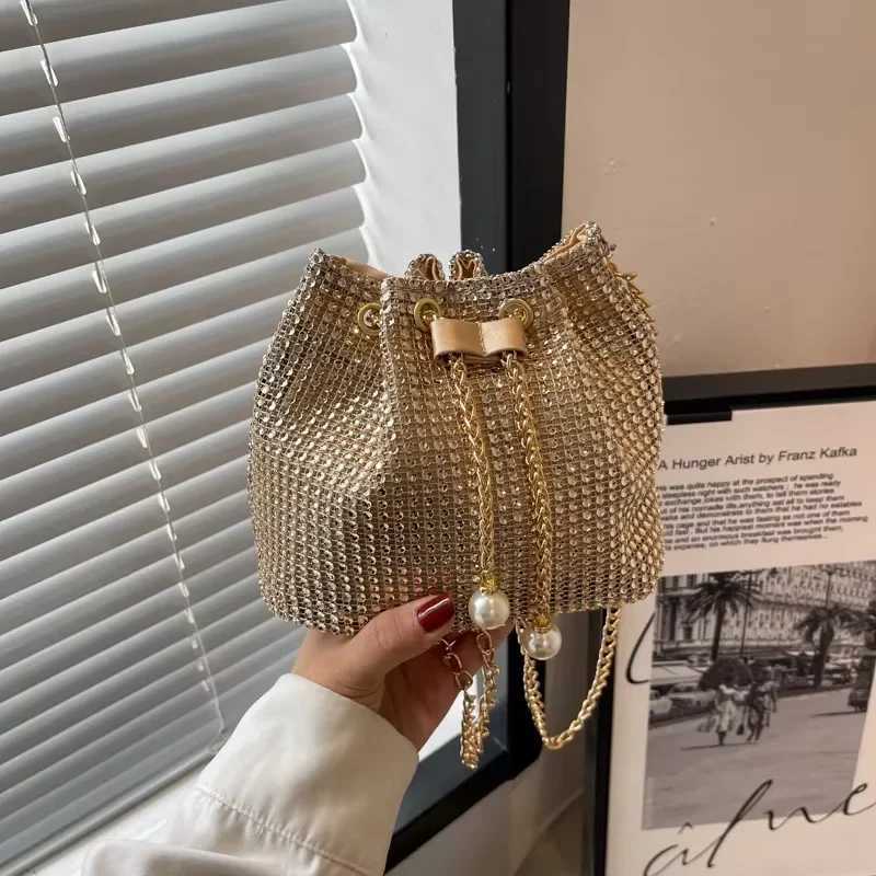 Womens Fi Diamds Rhine bucket bag pearl chain womens shoulder bag shiny small cross body bag womens handbagXJ250412