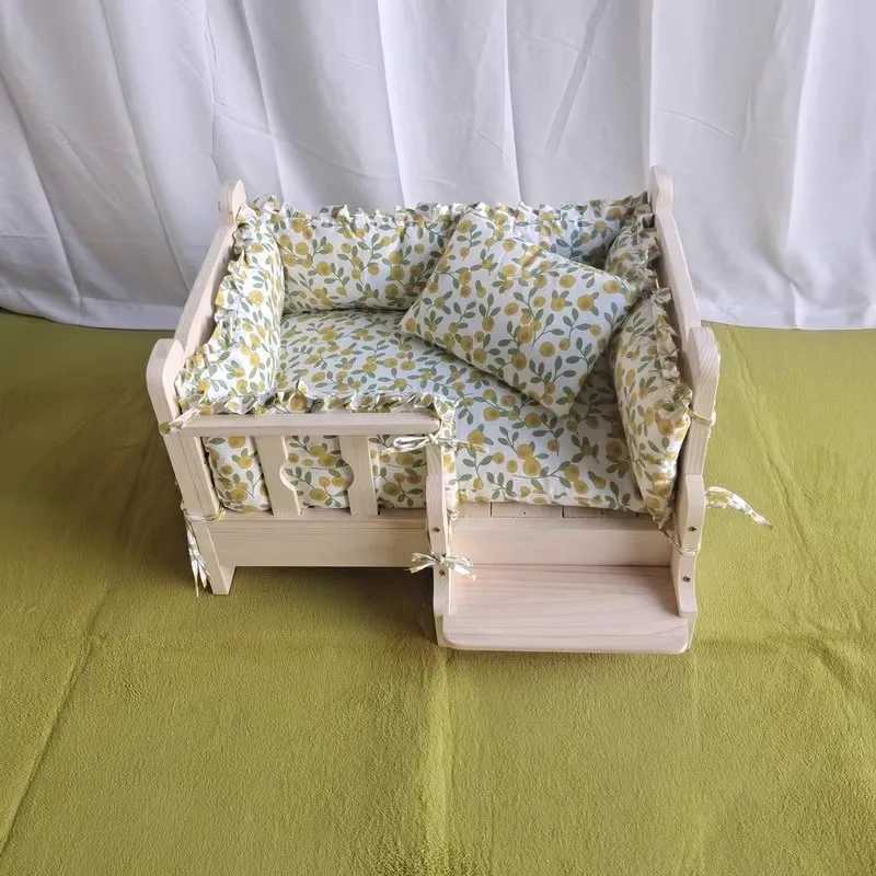 Solid wood dog bed with stairs comfortable pet bed suitable for cats dogs durable teddy bears golden retrievers fashionable pet furniture X250412
