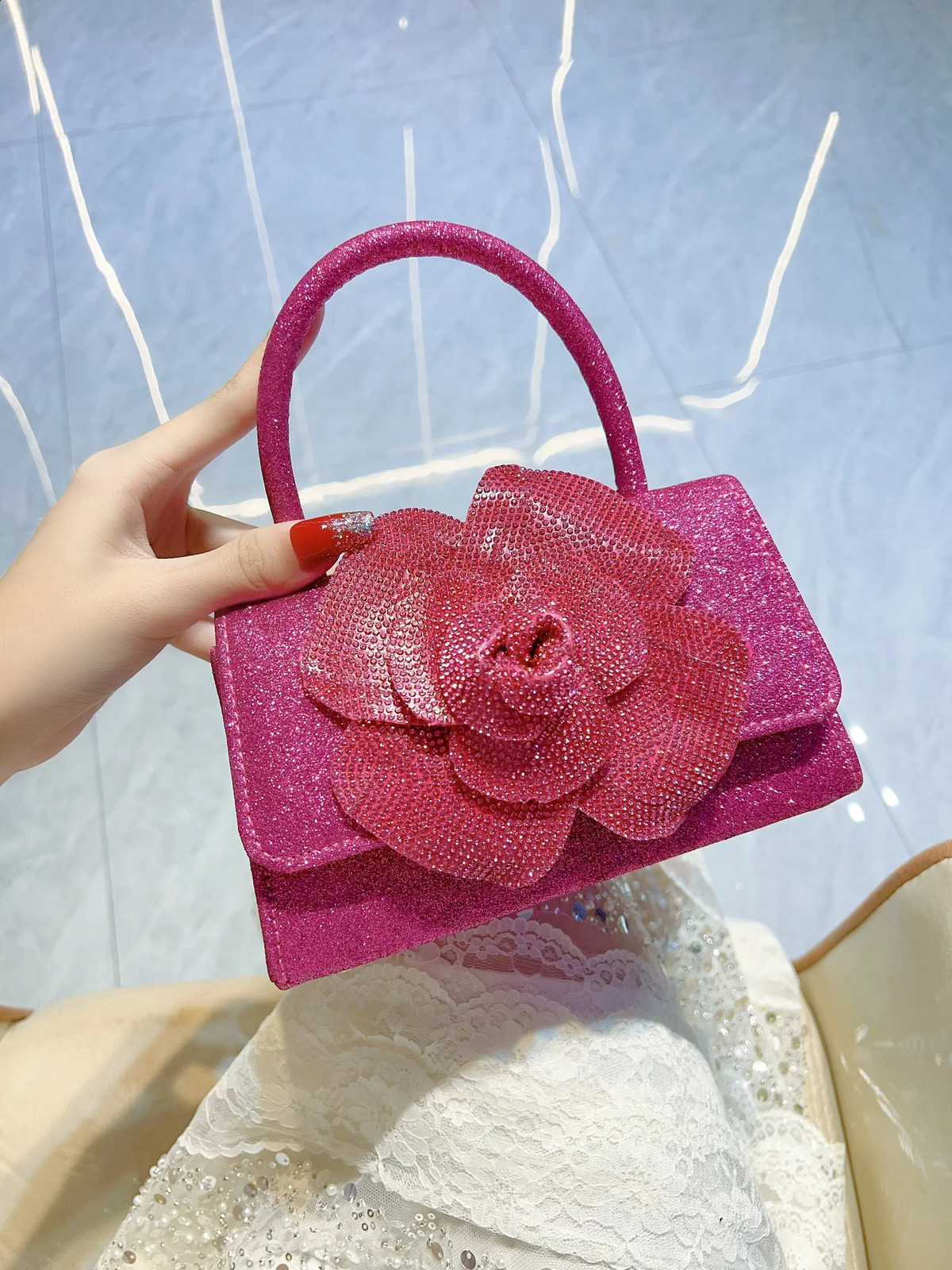 Comes with Exquisite evening bag party clutch banquet wallet floral handbag suitable for weekend events dances and formal parties 250401