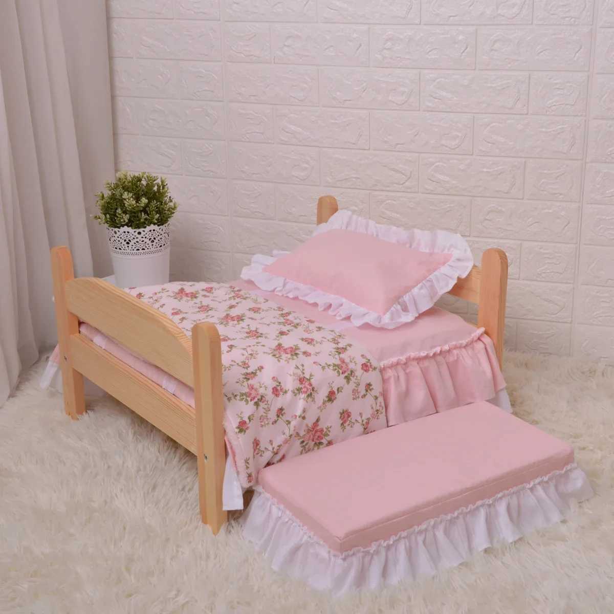 Cute solid wood pet bed comfortable dog bed free full set of pet bedding detachable and washable pet bed X250412