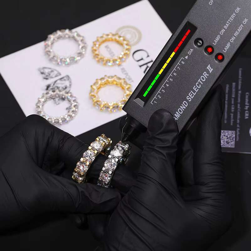 2ct 8.0mm Main Stone Inlaid Moissanite Ring for Men 18K Gold-Plated S925 Sterling Silver Ring Hiphop Style Rings