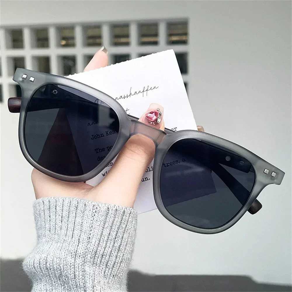 2024 New Arrival Men Vintage Wooden Frame Sunglasses Classic Brand Sun Glasses Coating Lens Driving Eyewear for Men/women Z250411