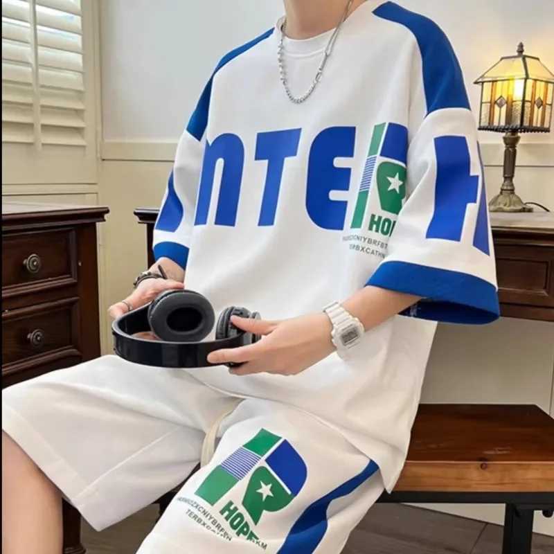 2024 Summer Mens Clothing Korean Fashion Street Clothing Mens T-shirt+Shorts Two Piece Casual Mens Clothing SetXJ250412
