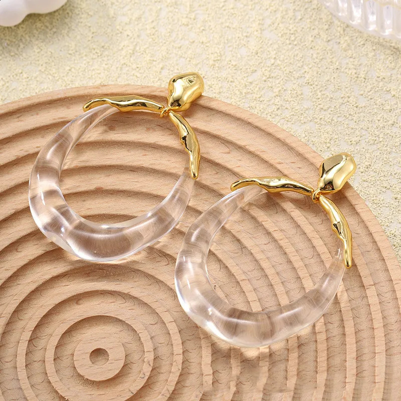Fashionable and high-quality transparent womens ring drop earrings and jewelry 250409