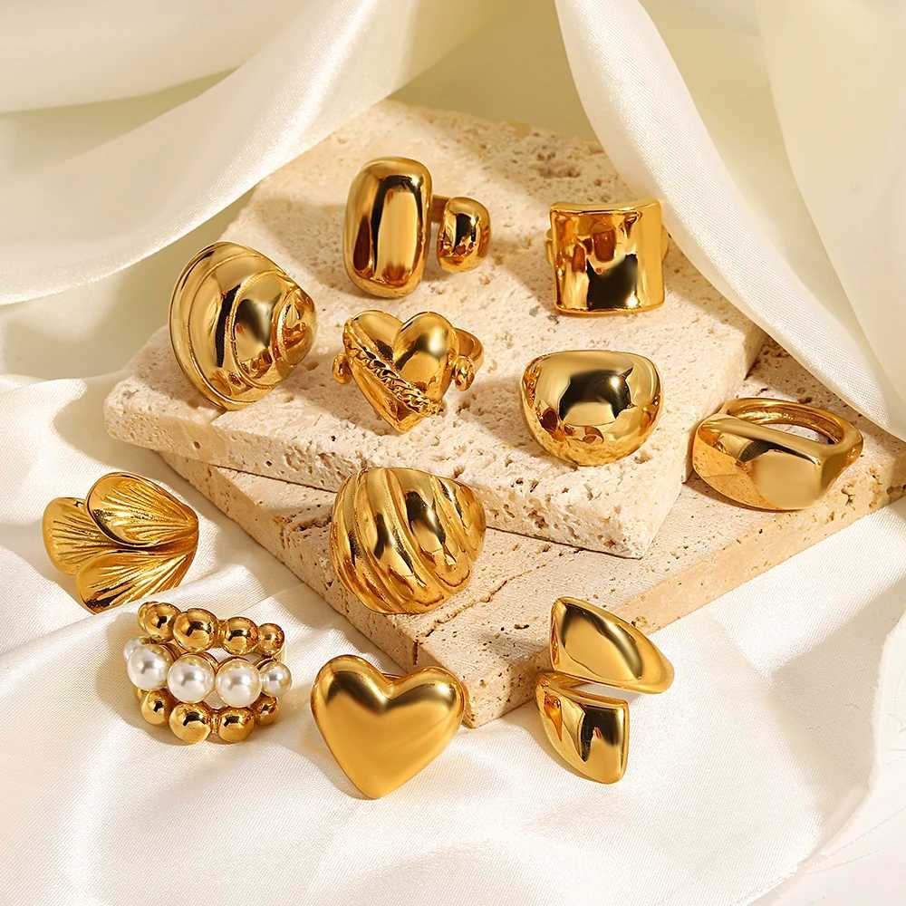 Large size 7/8/9 womens ring fashionable and personalized heart chain pattern wave gold stainless steel charm jewelryXJ250412
