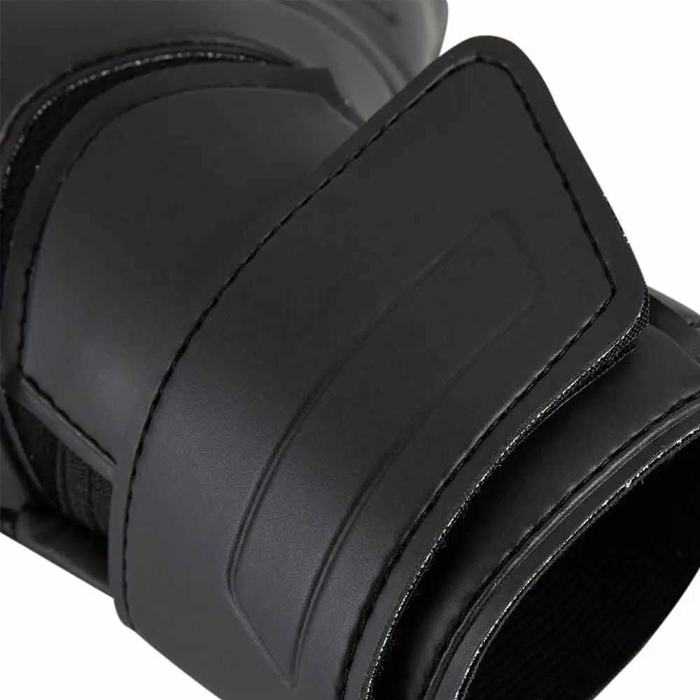 Finger Protection Goalie Gloves Black Wear-Resistant Latex Soccer Gloves Handguard Durable Football Goalkeeper GlovesW251112