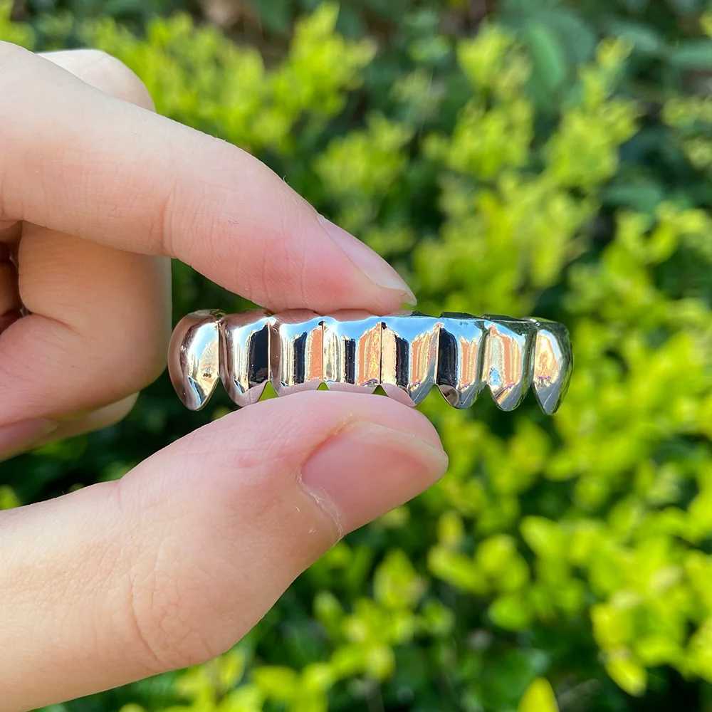 Rachelz Hip Hop 8 Smooth Bottom Teeth Grilz Gold Silver Black Tooth Cap Suitable for Female Role Playing Jewelry Dental Grills W250412