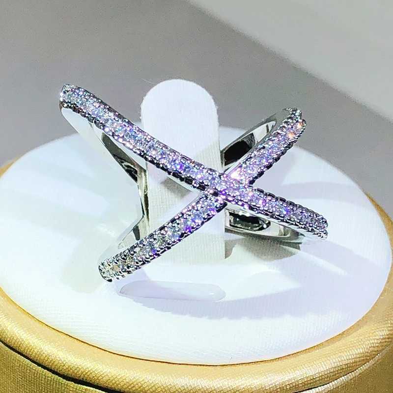 925 Silver Fashion X V Letter Ring Full Cubic Zirconia High Quality Womens Elegant Stunning Finger RingXJ250412