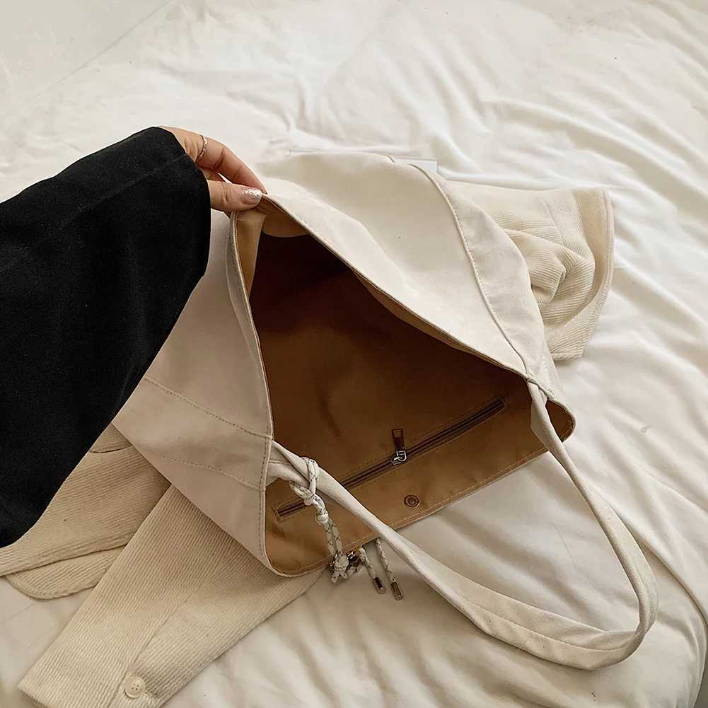 Womens suede bucket bag magnetic closure handbag with inner pocket crescent bag handbag used for work and travelXJ250412