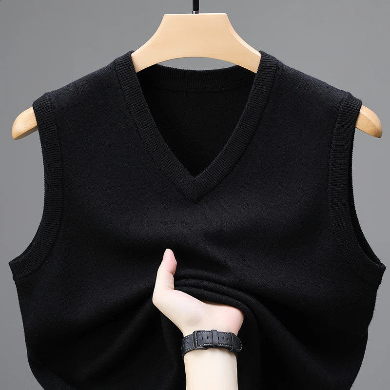 SpringAutumn 6 Cotton Sleeveless Cashmere Vest Mens Work Shirt Solid Color Knitted 250411Z