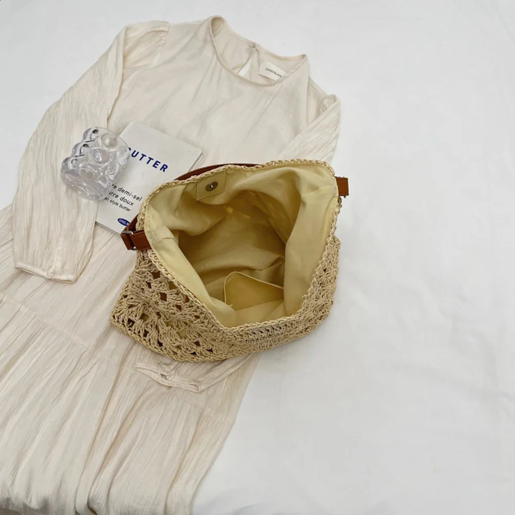 2024 Summer Straw Knitting Bag Hollow Out Tote Bag Solid Beach Shoulder Bag Holiday Travel Handbag Boho Shoulder Purse for Women 250407