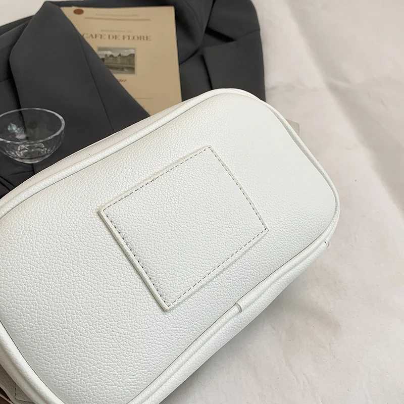 New Versatile Letter-Shaped Small Bag Stylish And Lightweight Womens Casual Single-Shoulder Crossbody BagT2511112