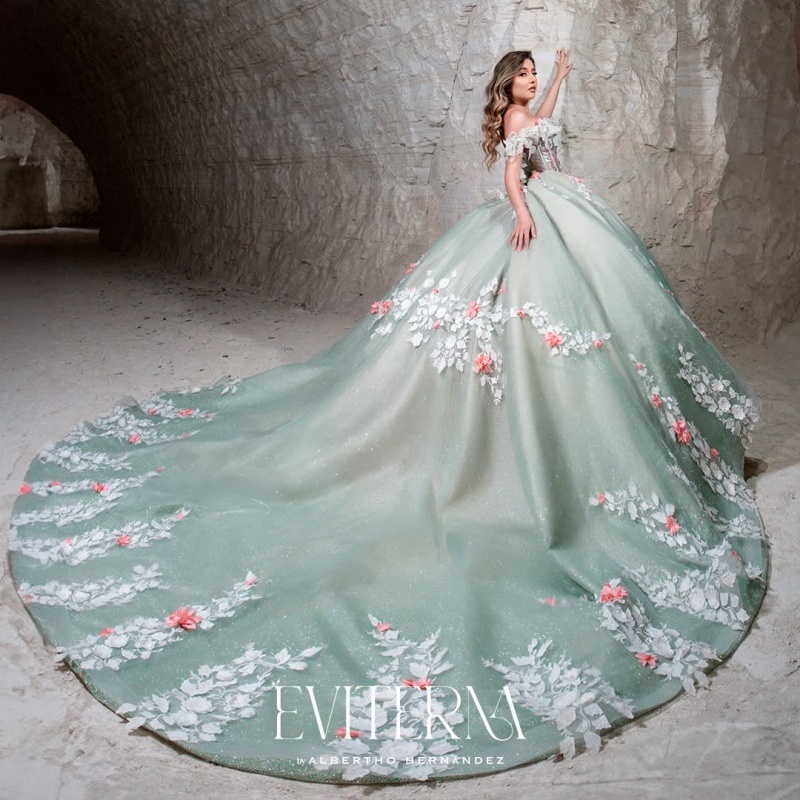 Mint Green Shiny Princess Quinceanera Dresses Off Shoulder Beads Applique Flower Tull Sweet 16 Dress Ball Gown Vestidos 15 Anos