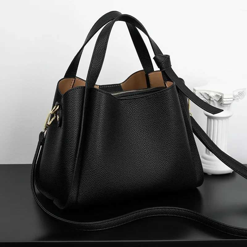 Versatile Bucket Shoulder Bag for Women Luxury Designer PU Leather Messenger Cross Body Bag for Women Casual Solid Color Wallet HandbagXJ250412