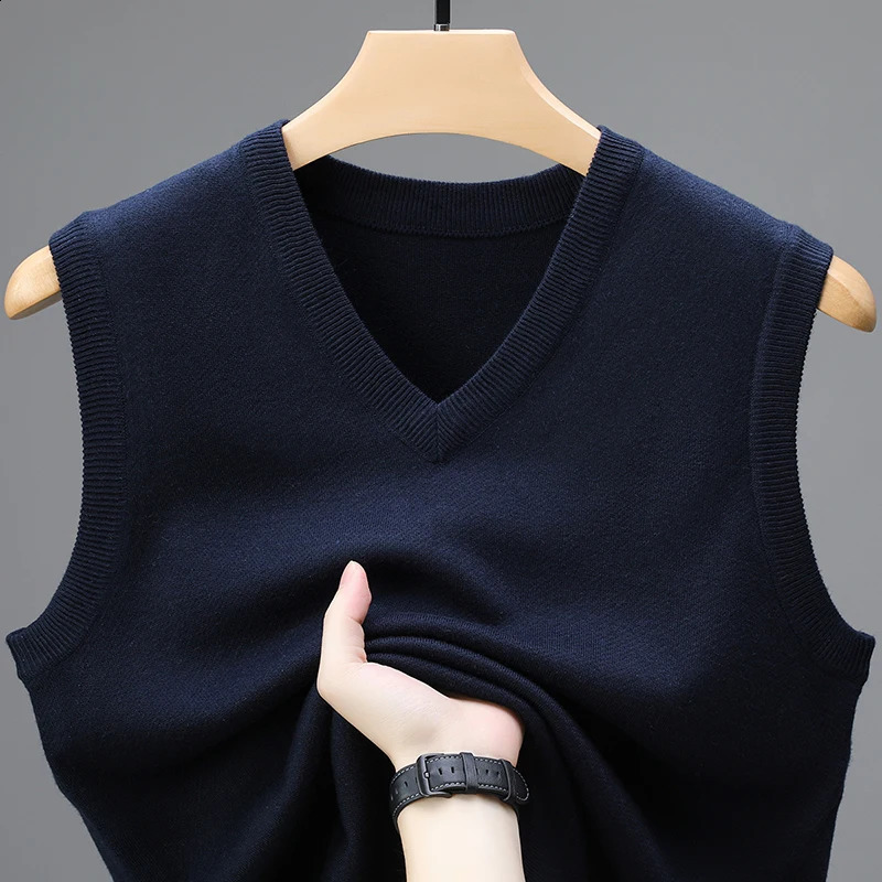 SpringAutumn 6 Cotton Sleeveless Cashmere Vest Mens Work Shirt Solid Color Knitted 250411Z