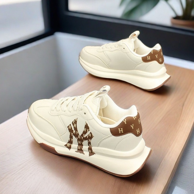 designer shoes 2025 Couple's vintage dad sneakers for men and women thick-soled soft-soled small white shoes lightweight and casual skate shoes f