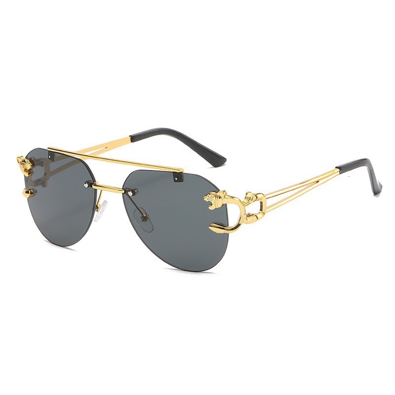 New fashionable high-end sunglasses for men women, with a big face and slim leopard head, popular on the internet. Same style