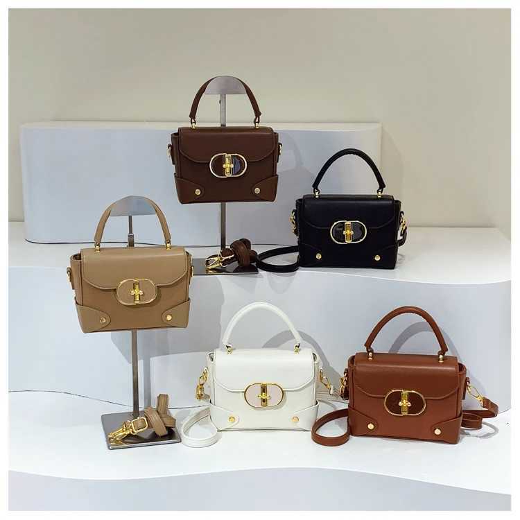 Elegant Leather Shoulder Bag for Ladies By Luxury Brand Famous Designer Popular Classic Womens Handbag TrendW251111