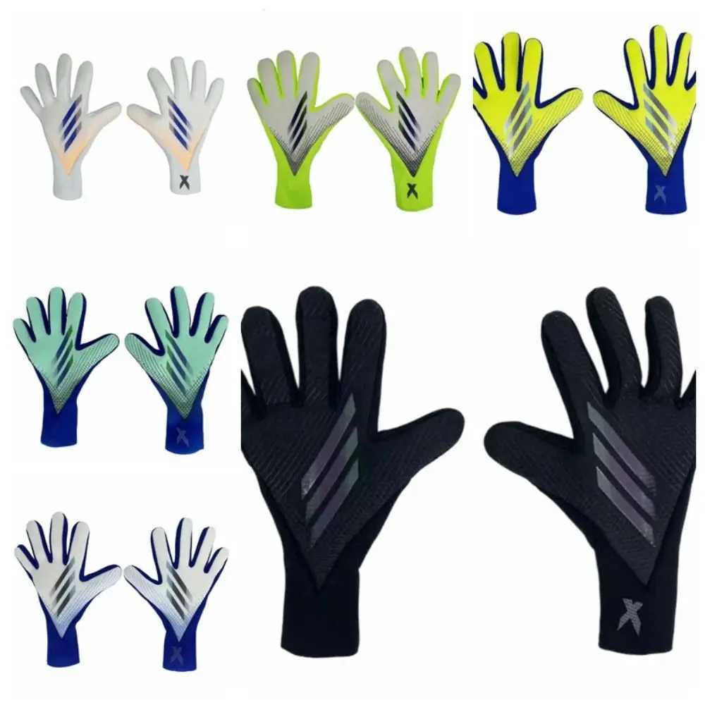1 pair of cushioned goalkeeper gloves breathable and non slip latex gloves soft and adjustable football goalkeeper gloves for football matchesXJ250412