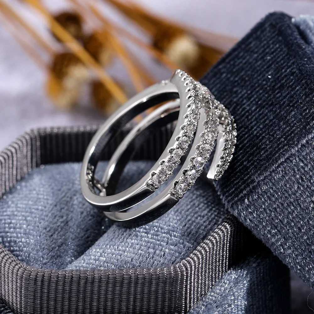 New Fashion Surrounding Shell Ring Suitable for Women Shining Crystal CZ Wedding Party Bridal Declaration Jewelry All on SaleXJ250412
