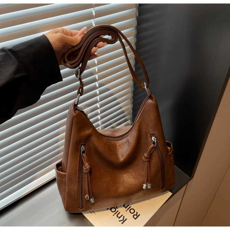 Womens Trendy Leather Crossbody Bag Featuring Paris Designer Style And Adjustable Strap Perfect For Daily UseW251111