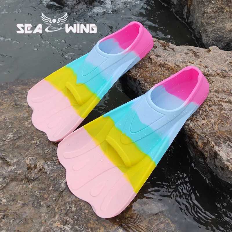 New colored swimming training fins for summer tourism elastic and soft silicone diving frog shoesY250412