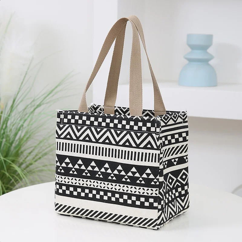 striped pattern lunch bag with foil insulation and handle for work and work 250410