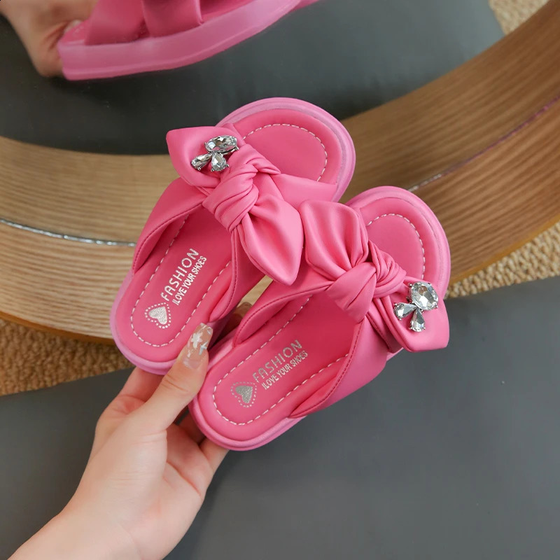 Girls Rhinestones Slippers Thick Bottom Children Summer Beach Shoes Non Slip Solid Color Fashion Kids Indoor Outdoor Slippers 250411