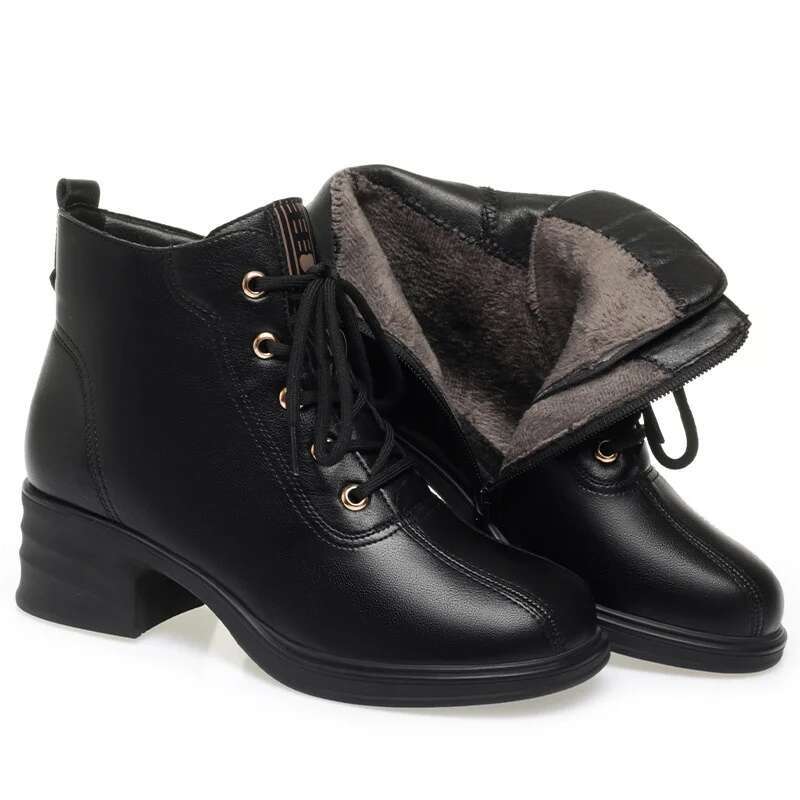 2025 New Women's UK Short Cotton Trendy Flat Warm Thick Heel Wool Designer Fashion Soft Leather Boots