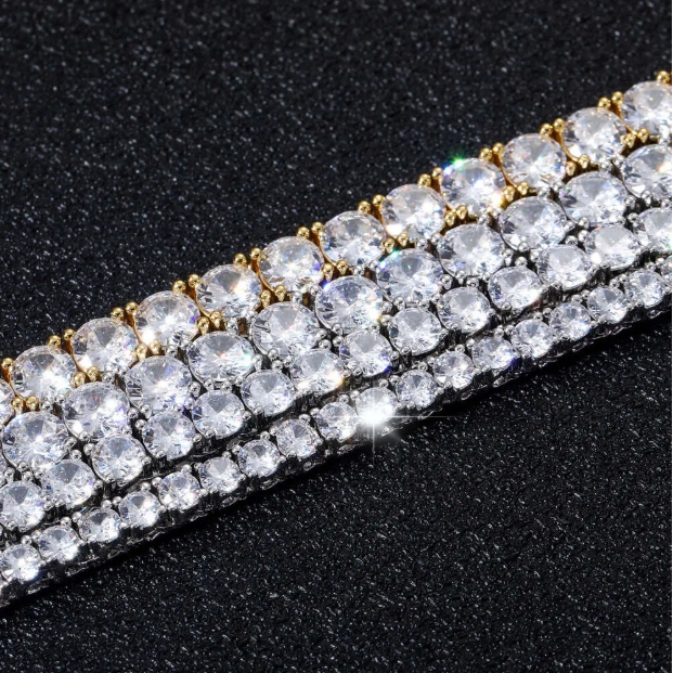 Elegant Moissanite Chain Necklace for Men and Women Ideal Jewelry Piece
