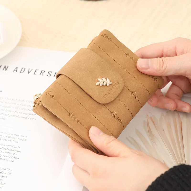 New Womens Wallet Printed Flower Short Wallet Womens Zipper Small Coin Wallet Womens Wallet PU Womens Leather Card Holder Z250411
