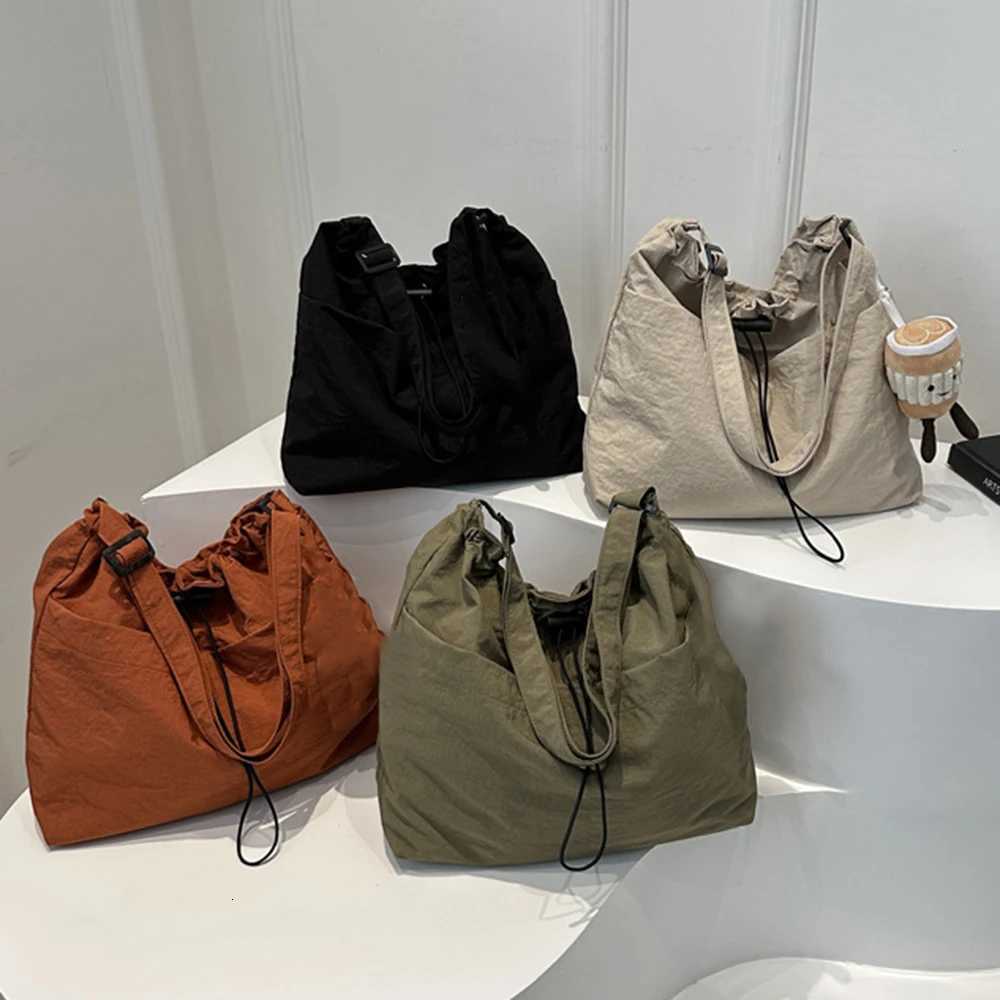 Women Canvas Crossbody Bags Large Capacity Shoulder Bags For Teenager Messenger Bag Student drawstring School Bags Woman PacketT2511112