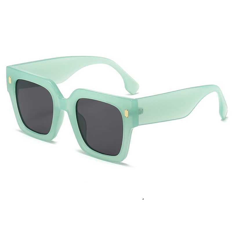 Classic Luxury Brand Designer Big Frame Square Sunglasses Women Men Fashion Vintage Popular Travel Sun Glasses Shades UV400 Z250411
