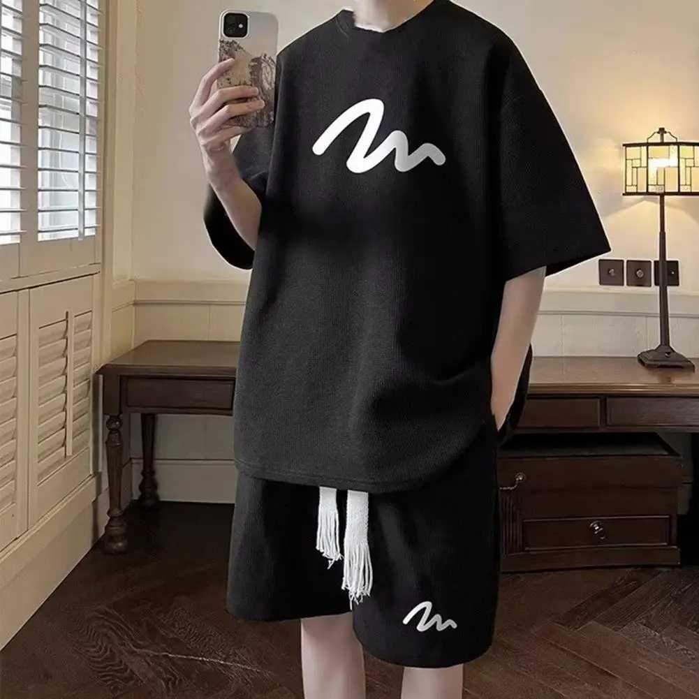 Mens sportswear mens summer casual suit set with O-neck short sleeved T-shirt and elastic drawstringXJ250412
