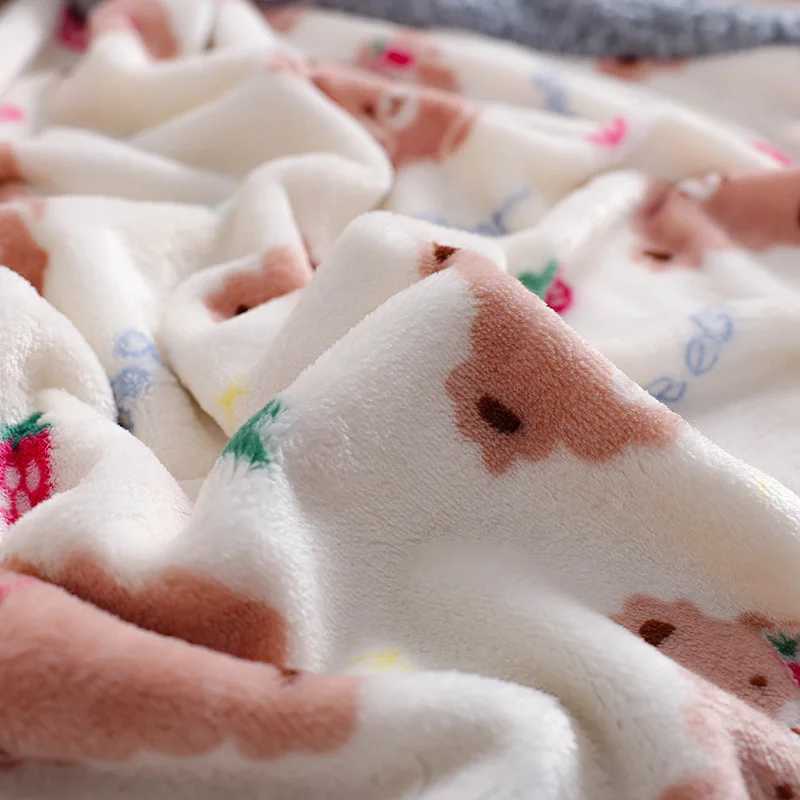 Pet blanket soft and thick plush dog blanket warm and comfortable pet mattress cute pet mattress cute pet mattress X250412