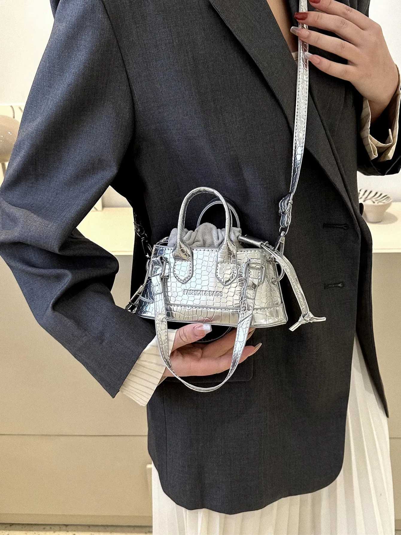 Lightweight Business and Leisure Mini Metal Odell Embossed Bucket Bag Drstring Design Novel Teenage Girl BagXJ250412